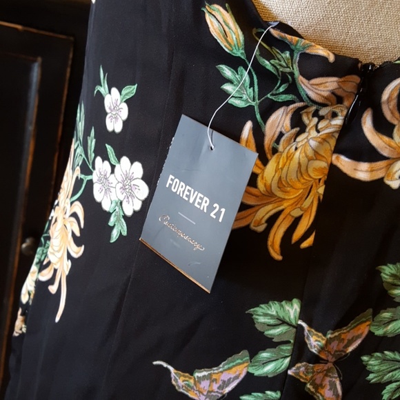 NWT Forever 21 sexy dress - Picture 7 of 8